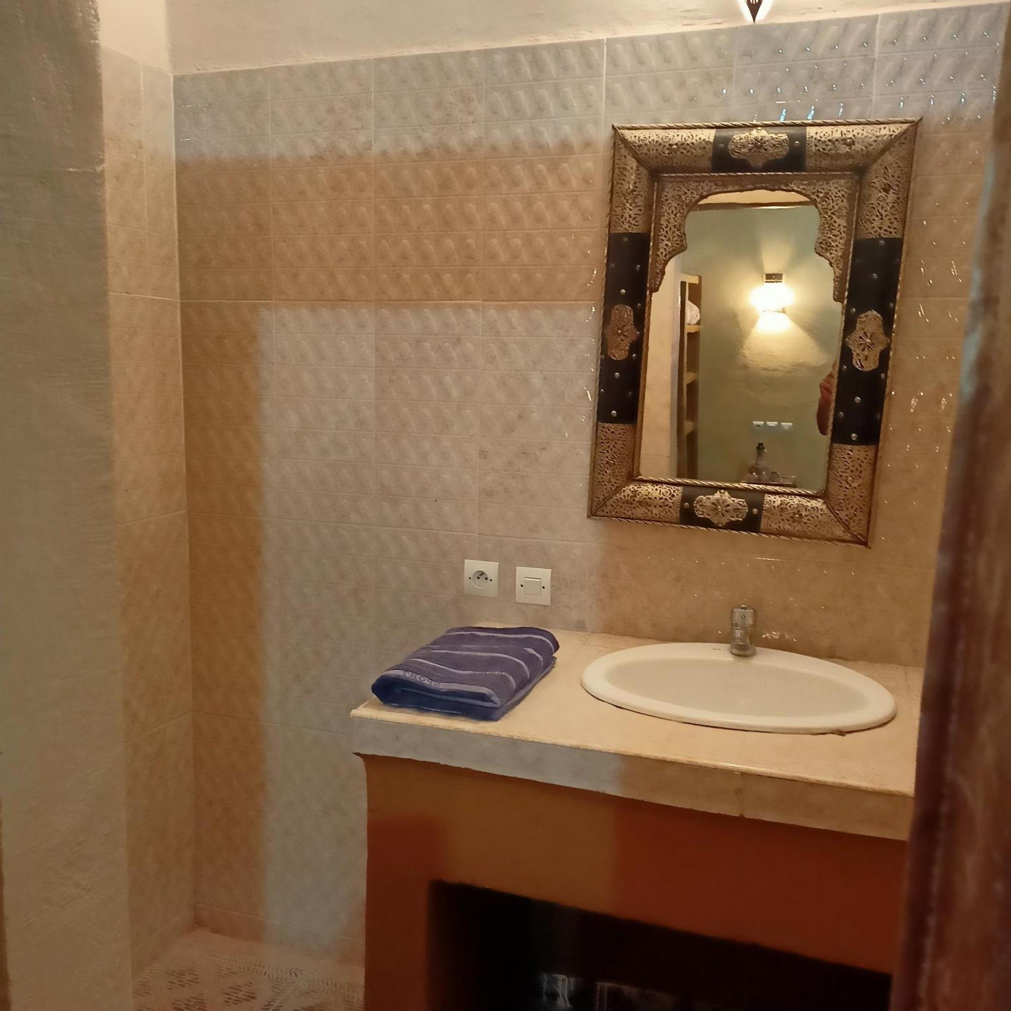 Lescale De Ouarzazate Hotel Tazentoute Buitenkant foto